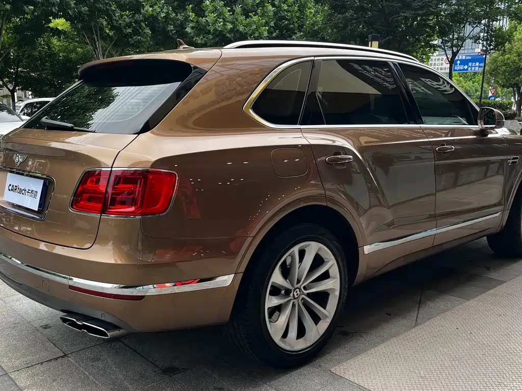 Bentley Bentayga 2018 4.0T V8