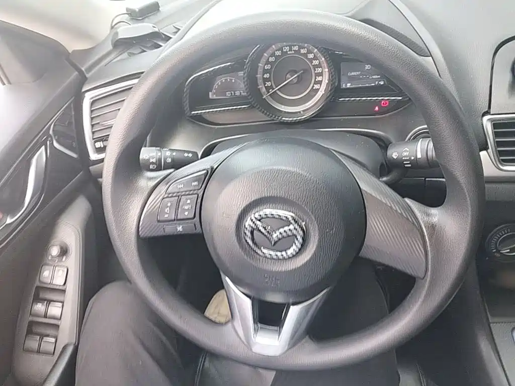 Mazda 3 Axela — миниатюра 11
