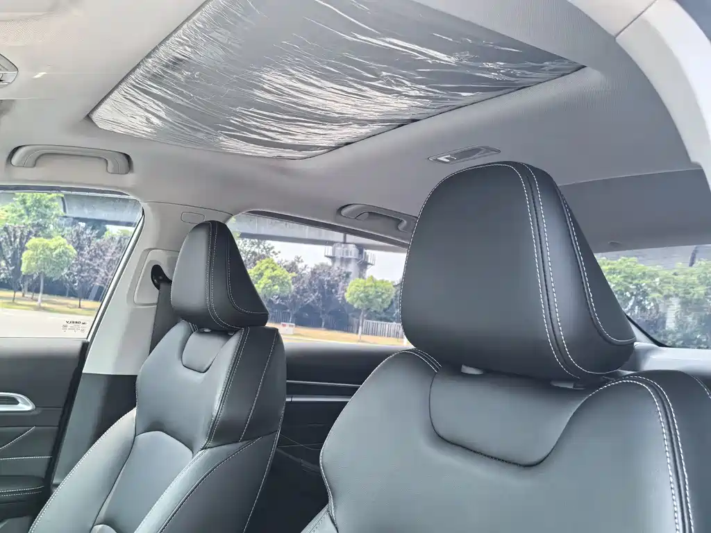 Geely Emgrand 2025 4 1.5L CVT Luxury