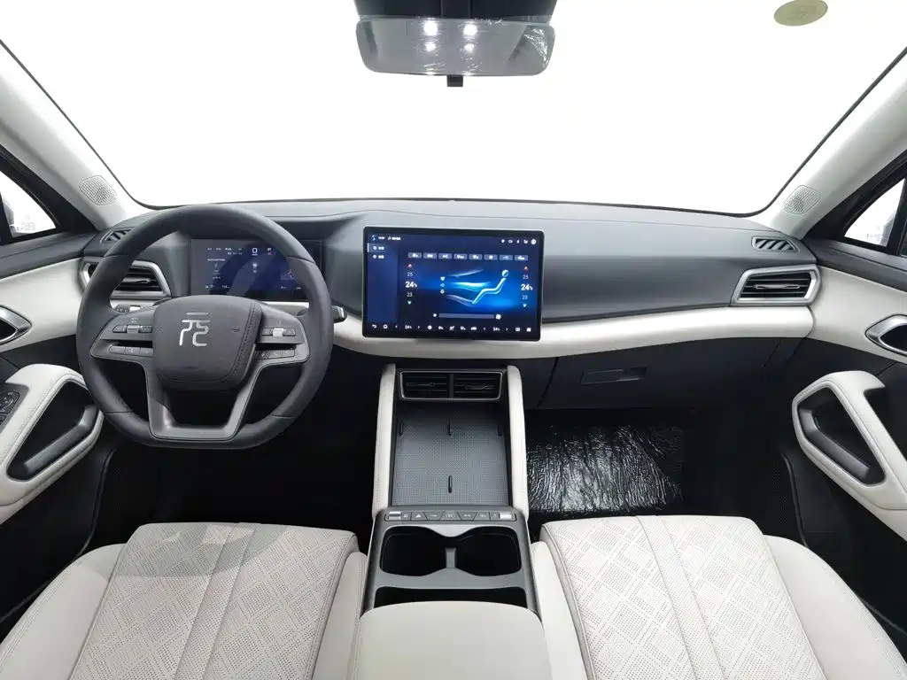 BYD Yuan UP — миниатюра 5