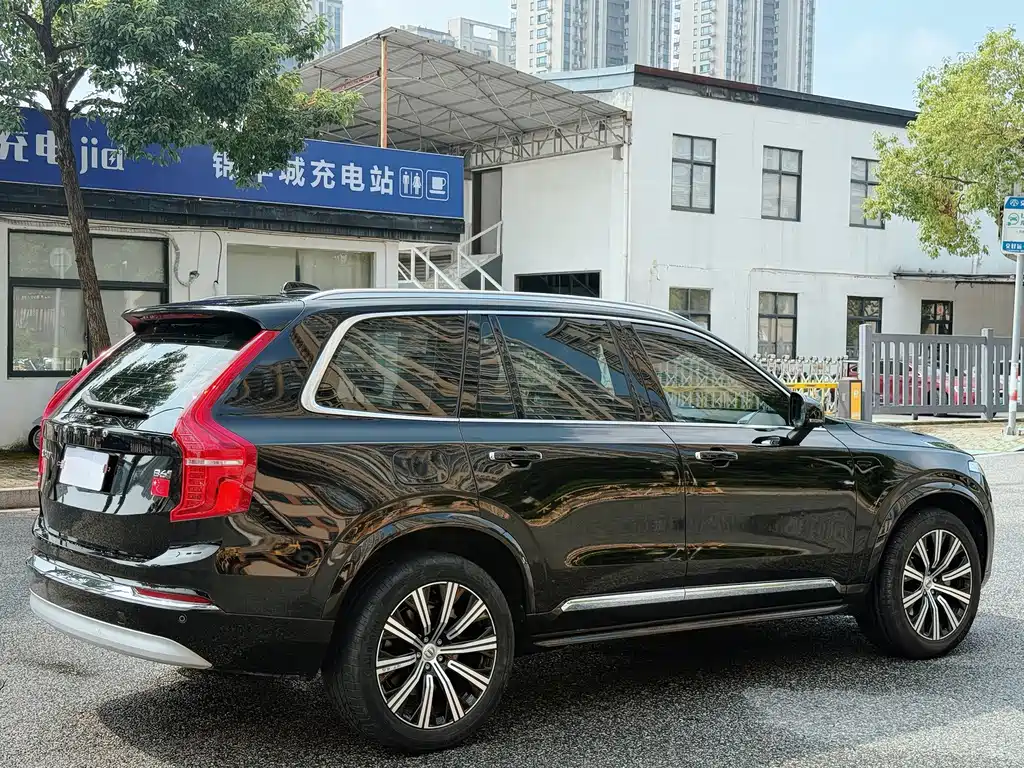 Volvo XC90 2021 B6 Luxury 7 мест