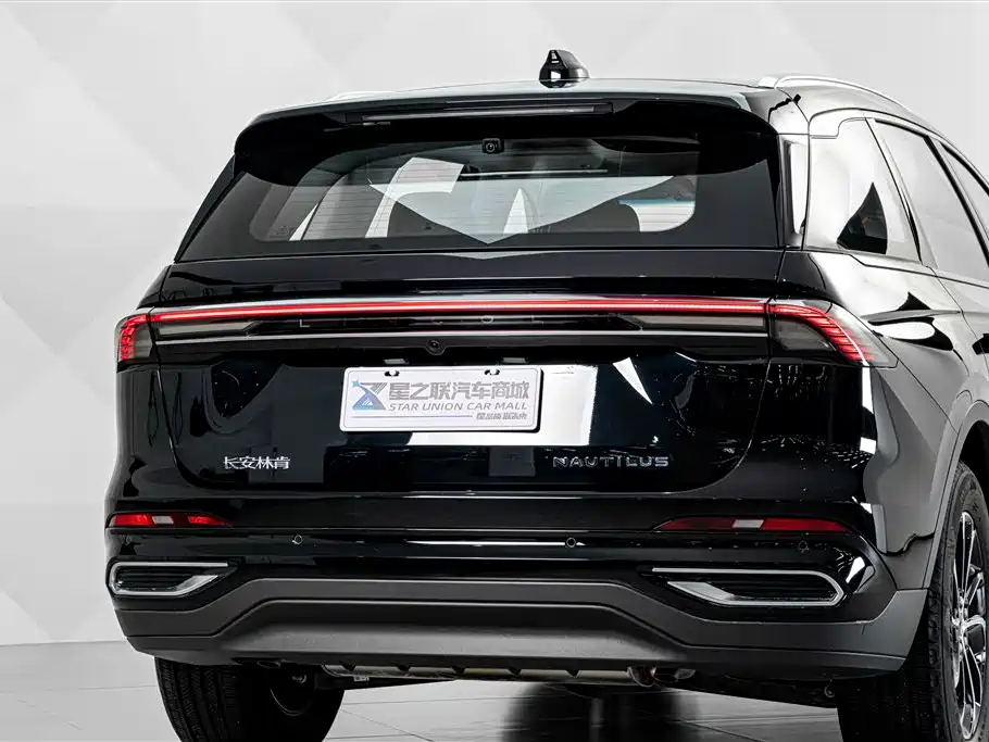 Lincoln Nautilus 2025 2.0T Premium