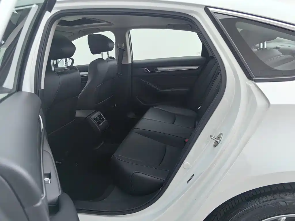 Honda Accord — миниатюра 15