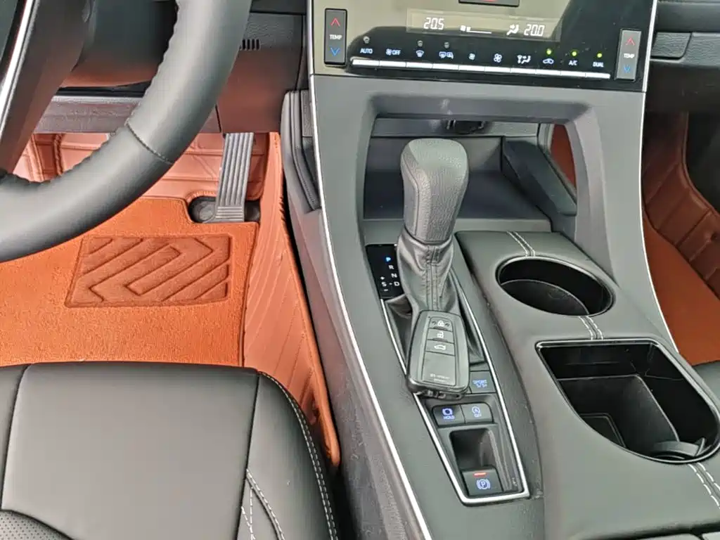 Toyota Avalon — миниатюра 14