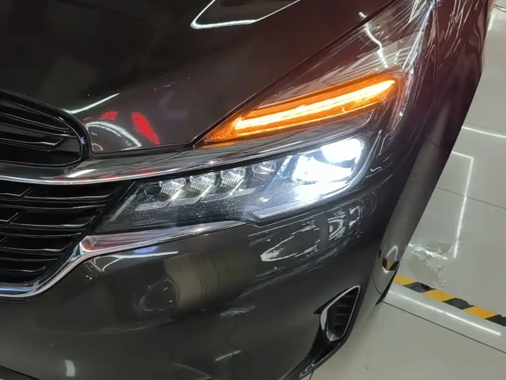 Buick GL8 — миниатюра 24