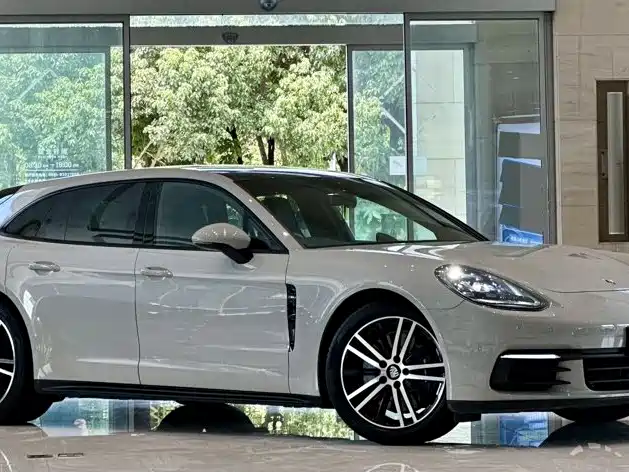Porsche Panamera — миниатюра 3