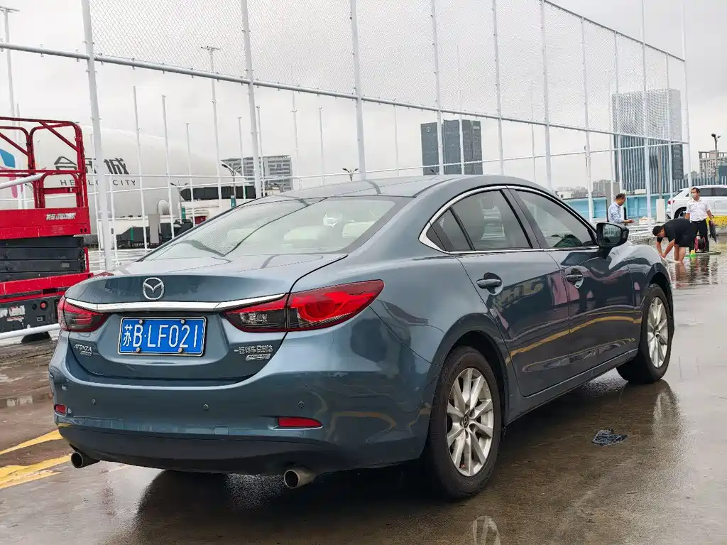Mazda Atenza 2014 2.0L Luxury