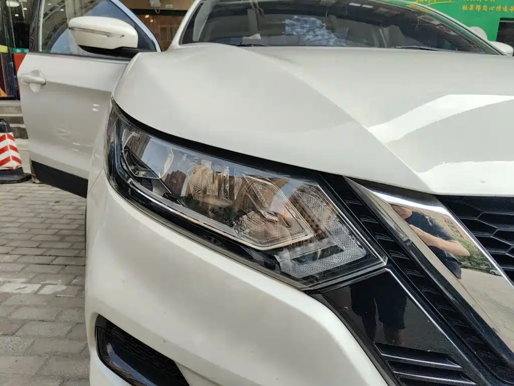 Nissan Qashqai — миниатюра 7