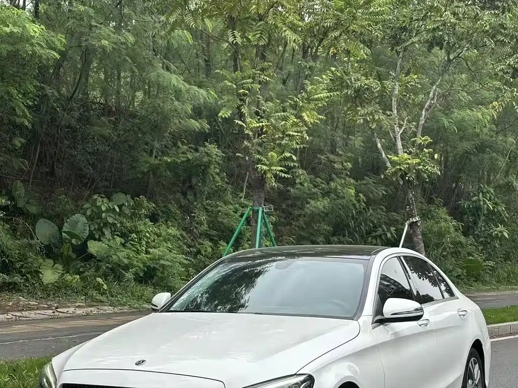 Mercedes-Benz C-Class — миниатюра 3