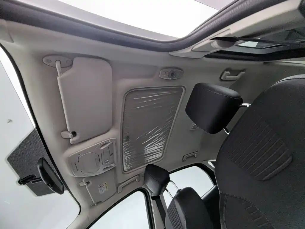 Ford Focus — миниатюра 14