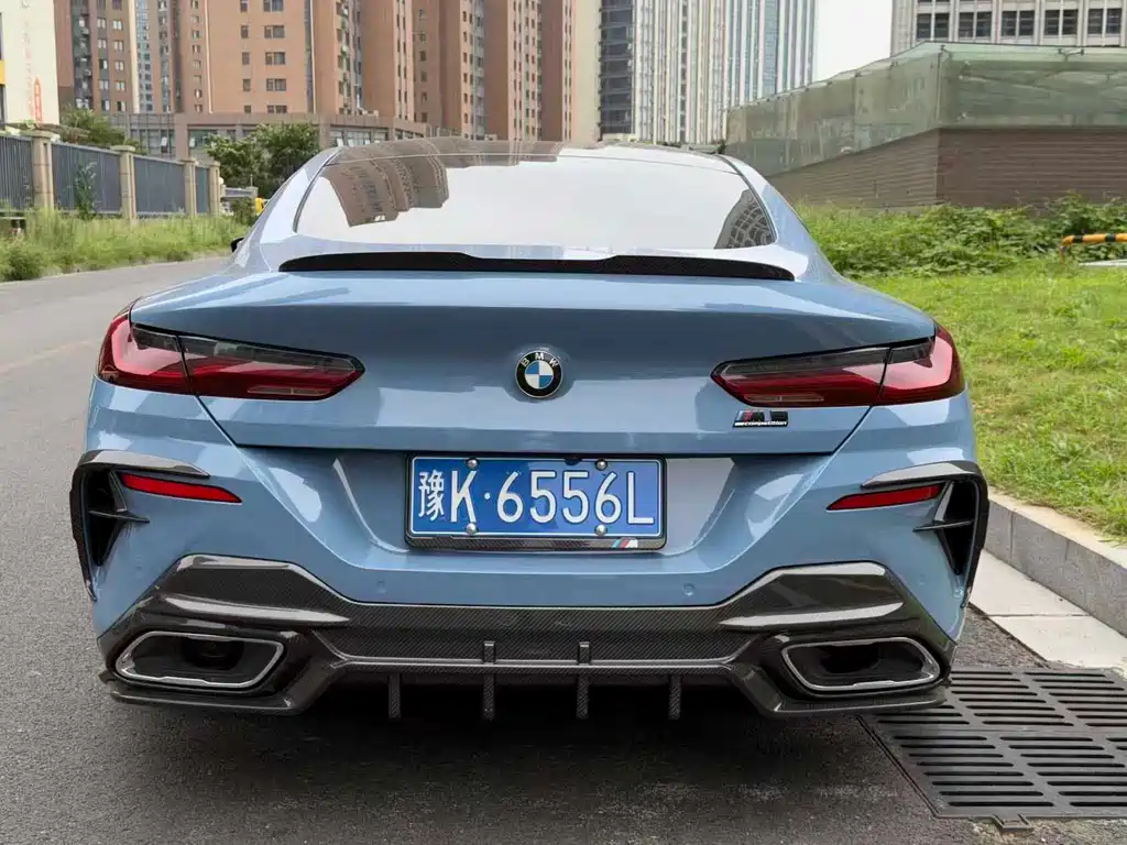 BMW 8 Series — миниатюра 4