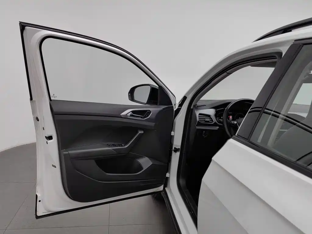 Volkswagen T-Cross — миниатюра 8