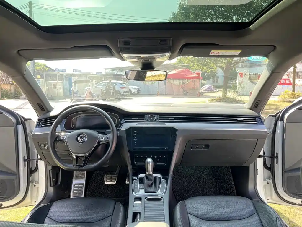 Volkswagen CC — миниатюра 8