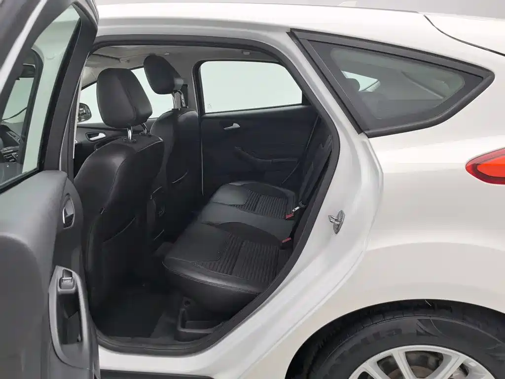 Ford Focus — миниатюра 15