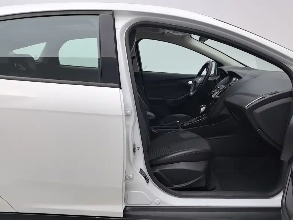 Ford Focus — миниатюра 23