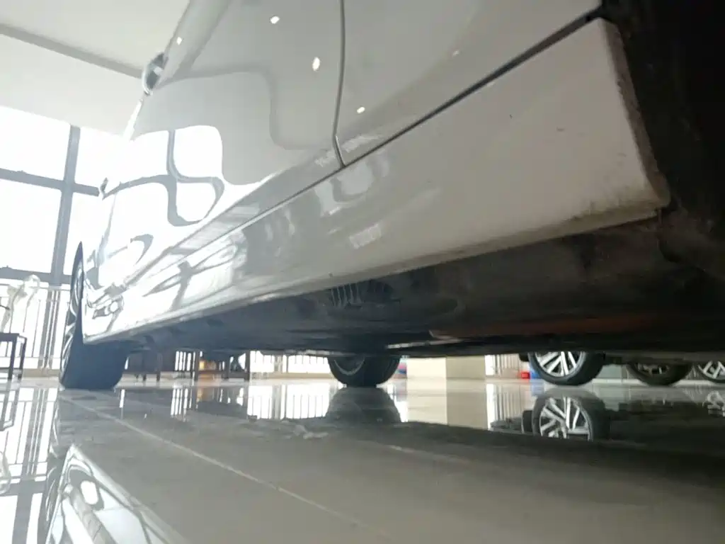 BMW 5 Series — миниатюра 21