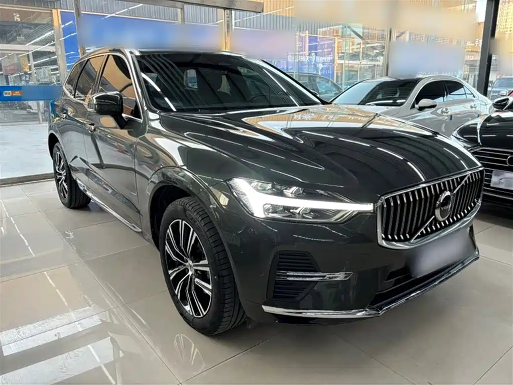 Volvo XC60 2022 B5 Luxury