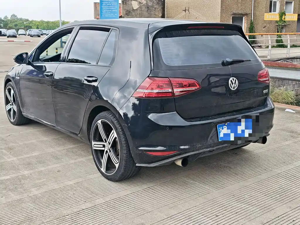 Volkswagen Golf GTI — миниатюра 6