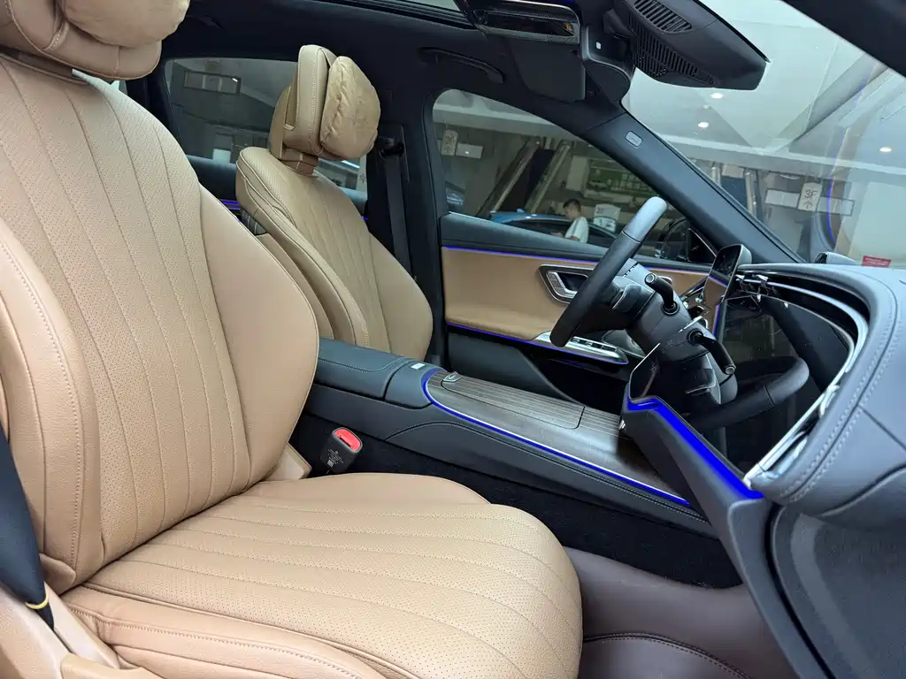 Mercedes-Benz E-Class — миниатюра 20