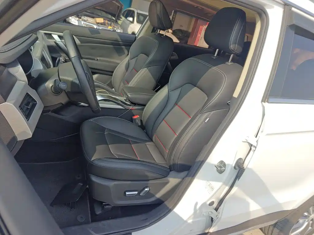 Geely Boyue — миниатюра 11