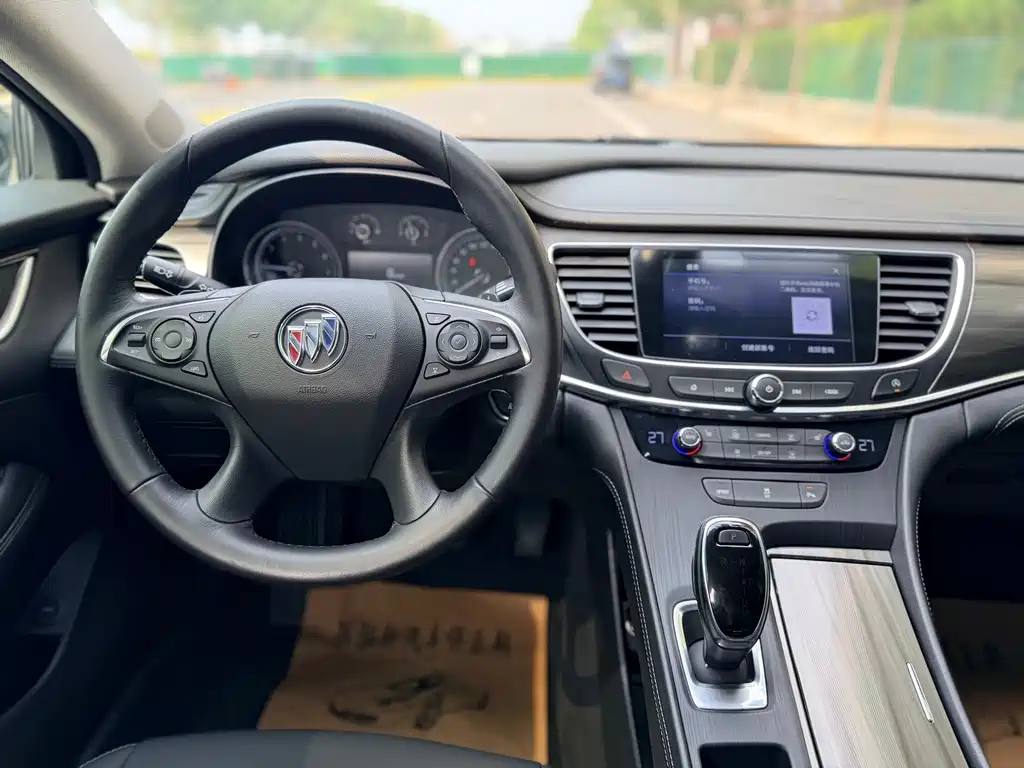 Buick LaCrosse — миниатюра 11