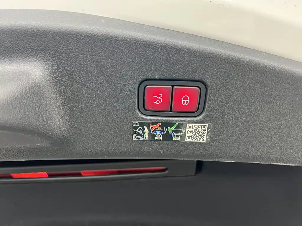 Mercedes-Benz CLE — миниатюра 8
