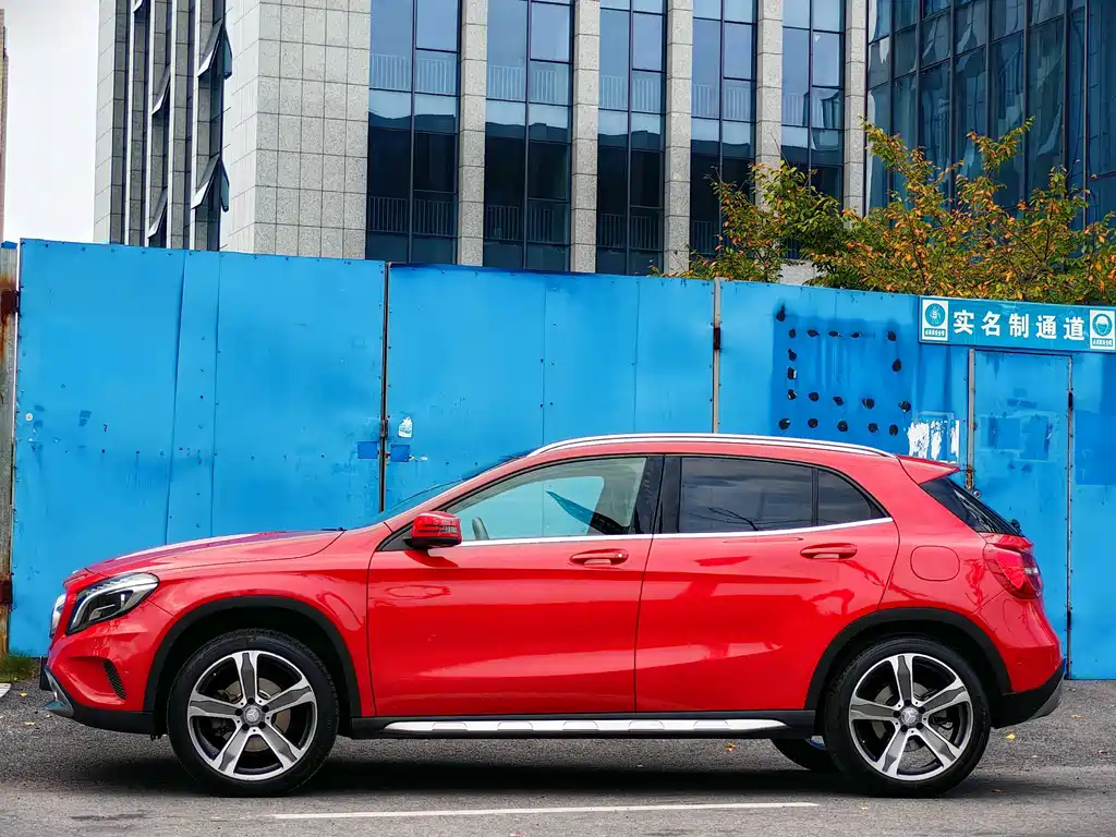 Mercedes-Benz GLA — миниатюра 3