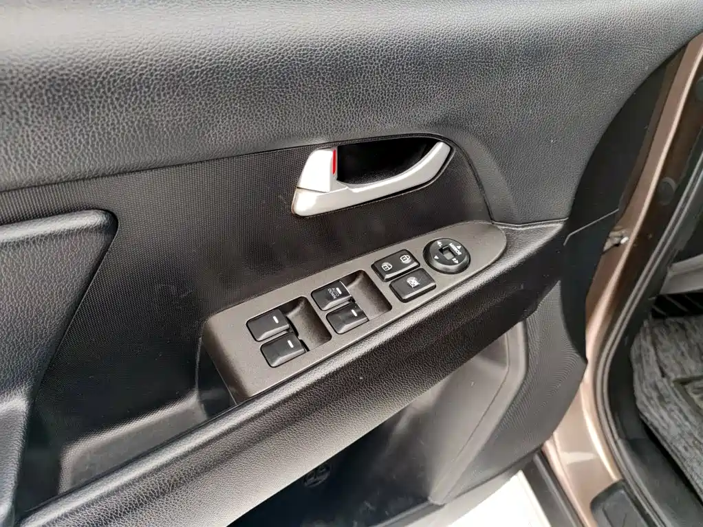Kia Sportage — миниатюра 15