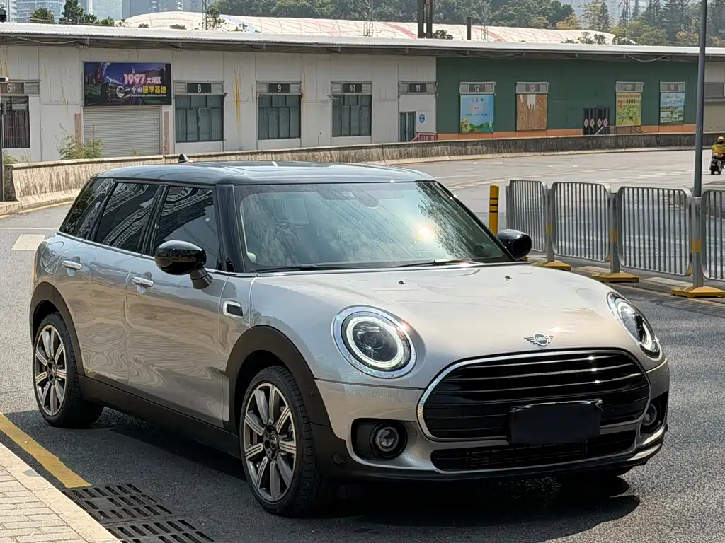 MINI CLUBMAN