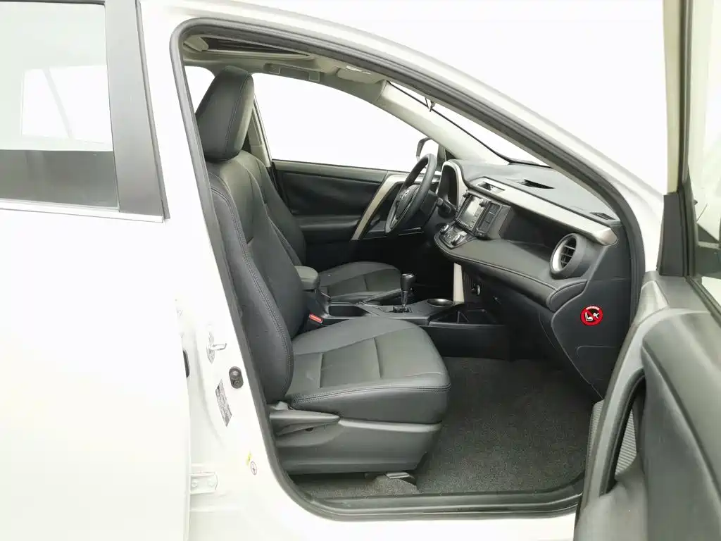 Toyota RAV4 — миниатюра 23