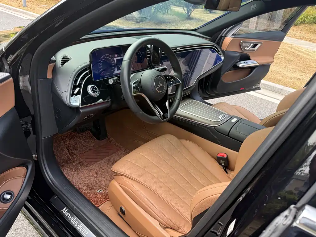Mercedes-Benz E-Class — миниатюра 8