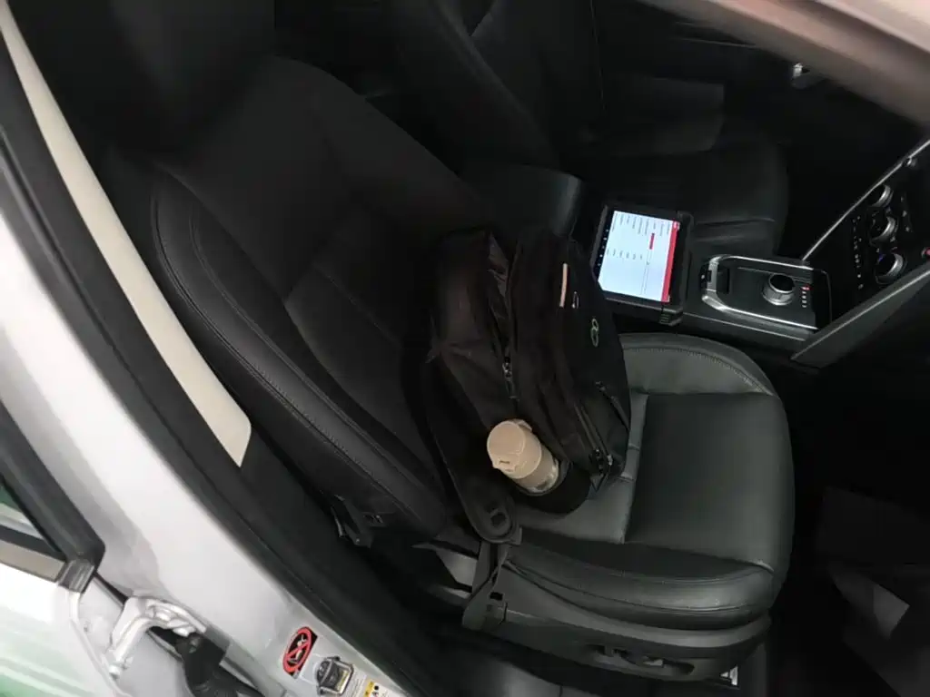 Land Rover Discovery Sport — миниатюра 25