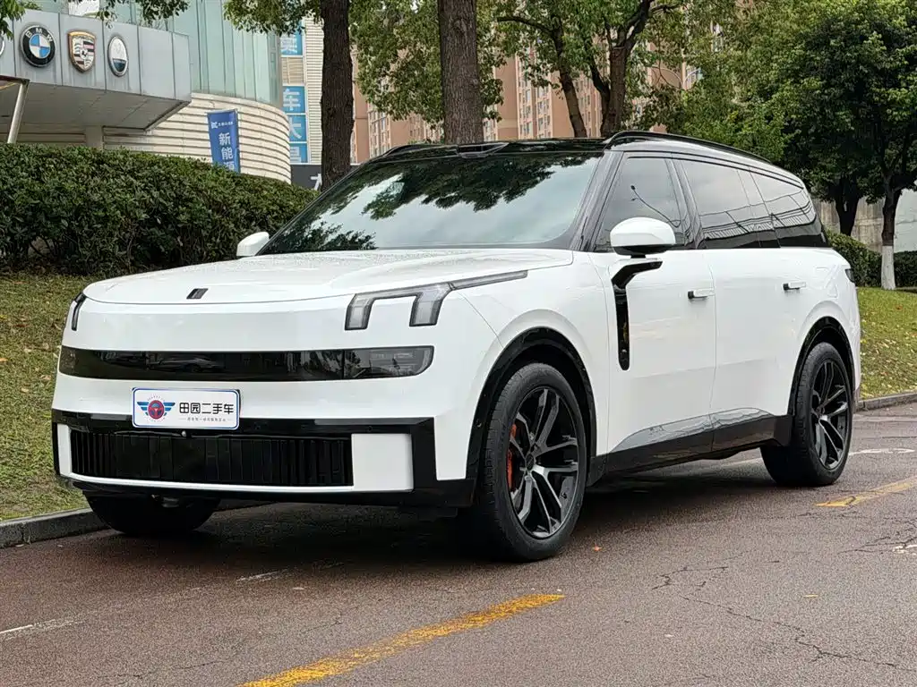 Lynk & Co 领克900 2025