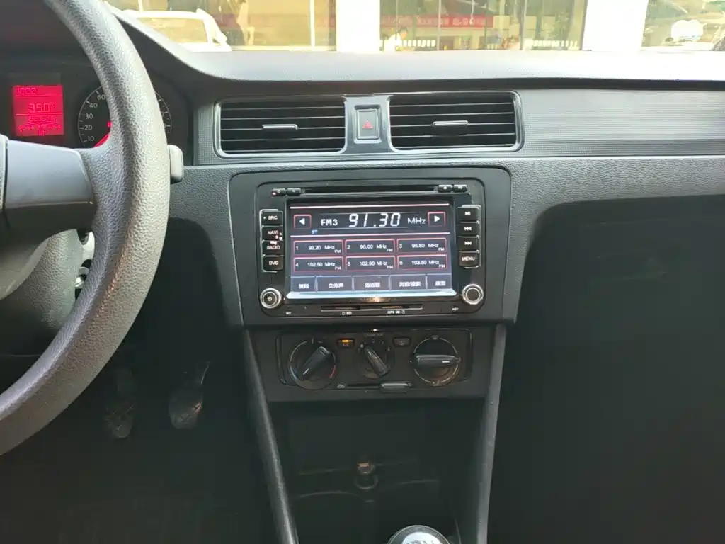 Volkswagen Santana — миниатюра 13