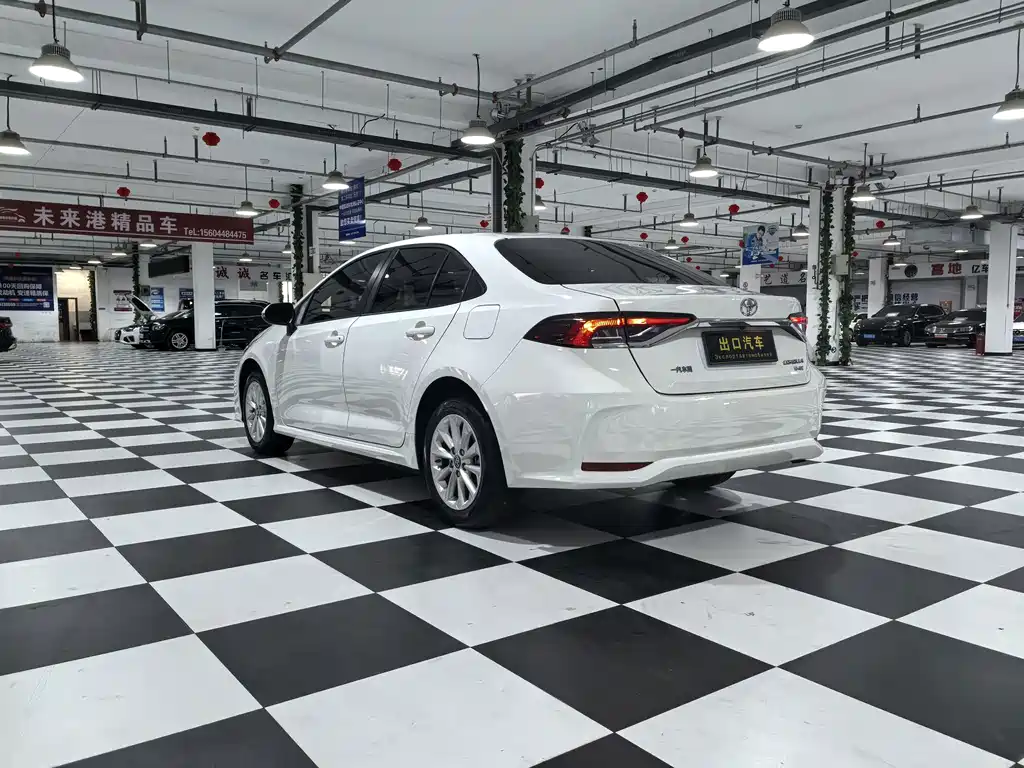 Toyota Corolla — миниатюра 6