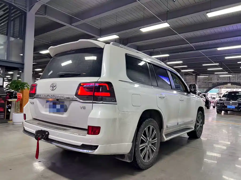 Toyota Land Cruiser 2017 4.0L GX-R