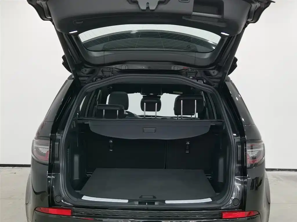 LAND ROVER DISCOVER NEW ENERGY SOURCES FOR SPORTS