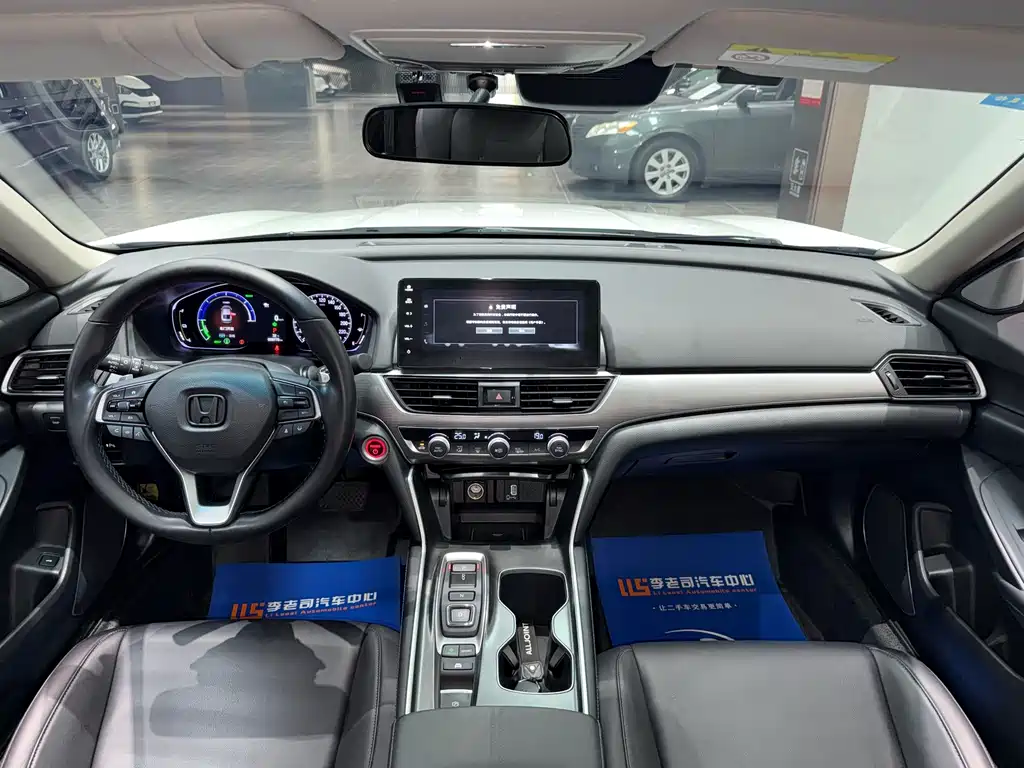 Honda Accord — миниатюра 8