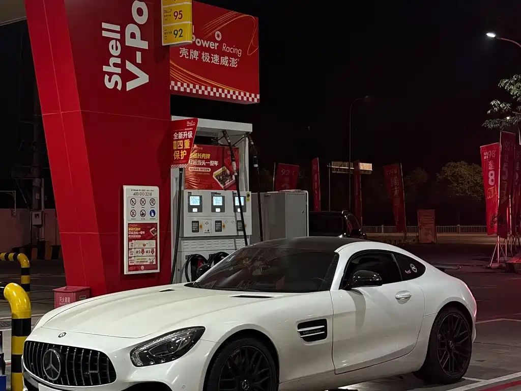 MERCEDES-BENZ AMG GT
