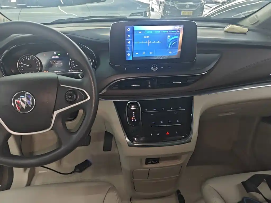 Buick GL8 — миниатюра 13