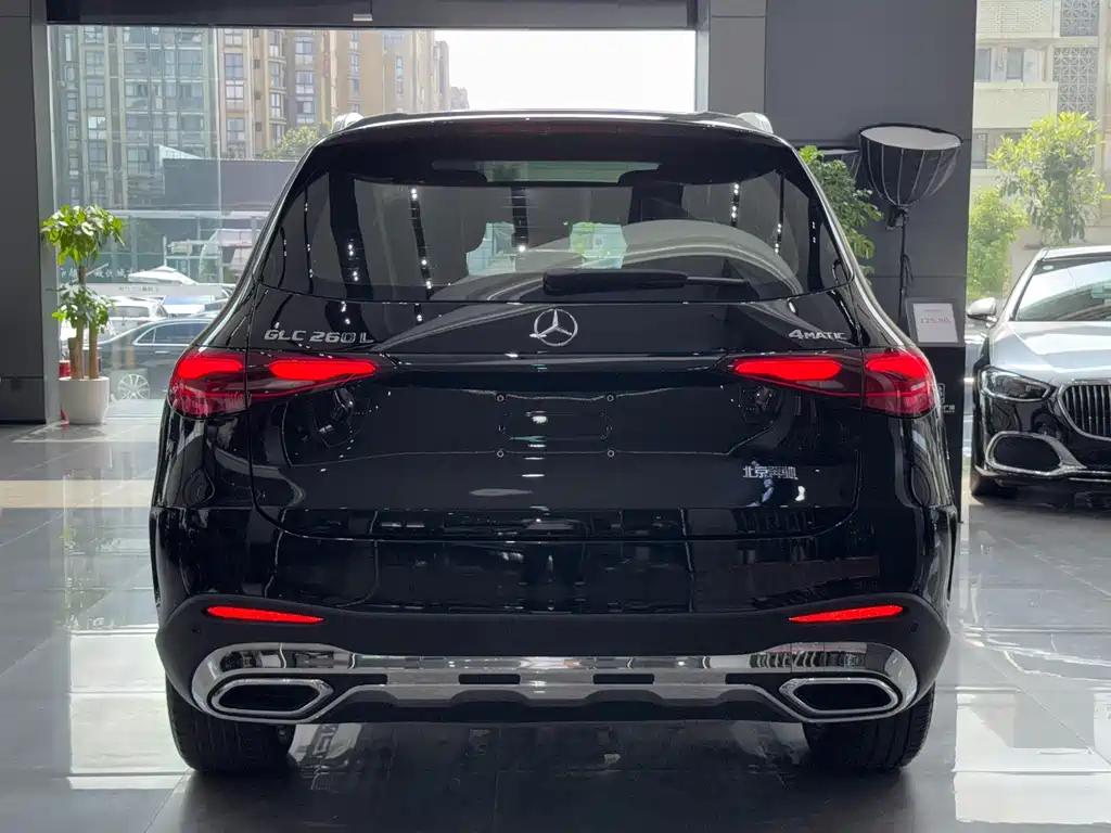 MERCEDES-BENZ GLC