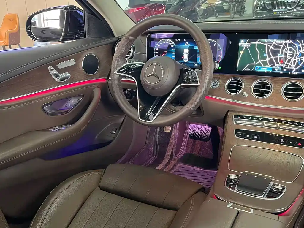 MERCEDES-BENZ E CLASS