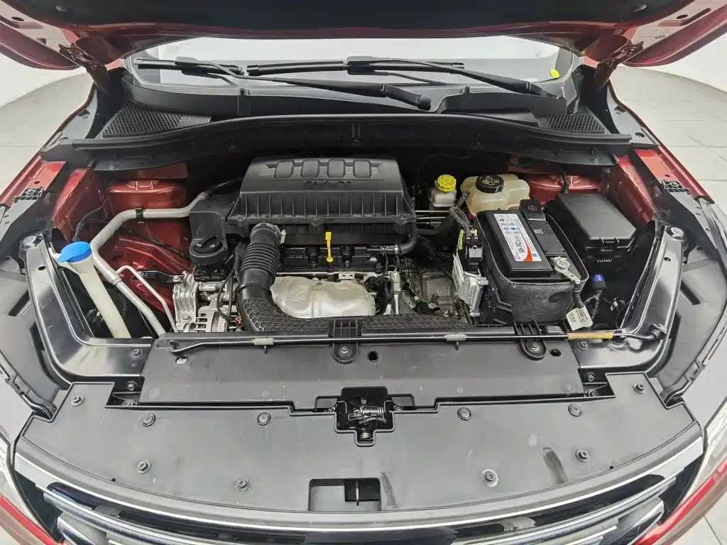 Roewe RX3 — миниатюра 6
