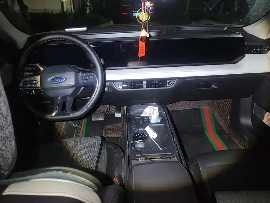 Ford Mondeo — миниатюра 12