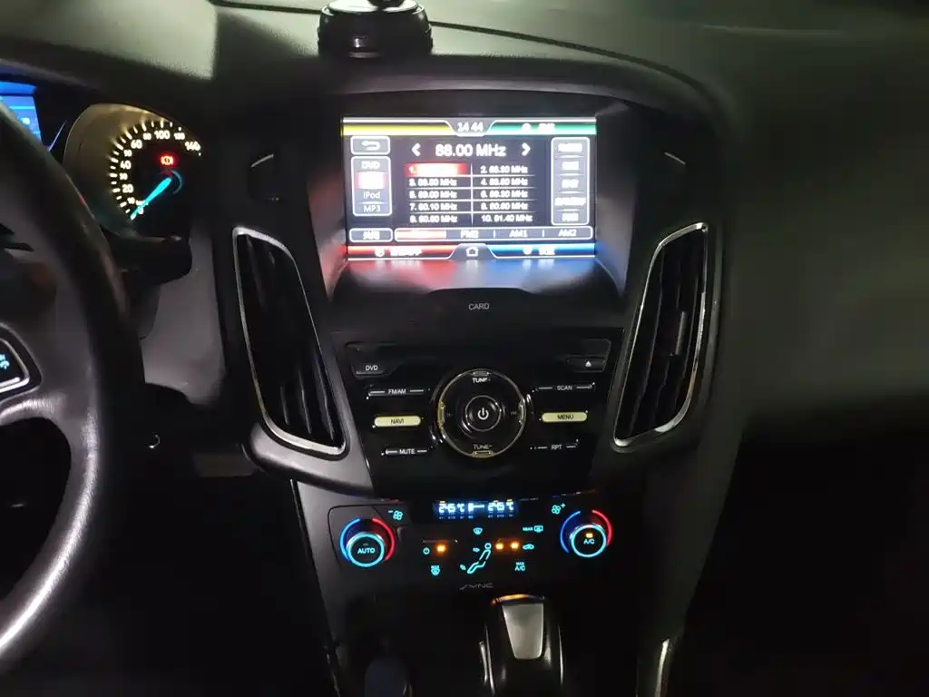 Ford Focus — миниатюра 9