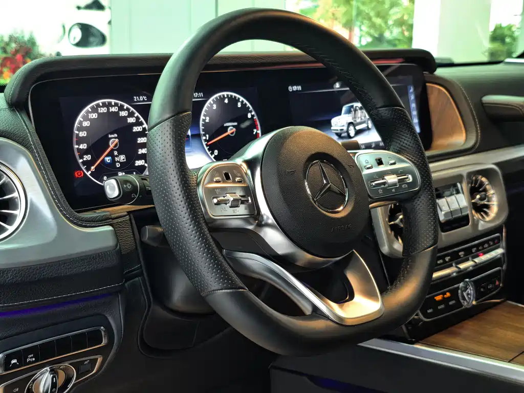 Mercedes-Benz G-Class — миниатюра 7