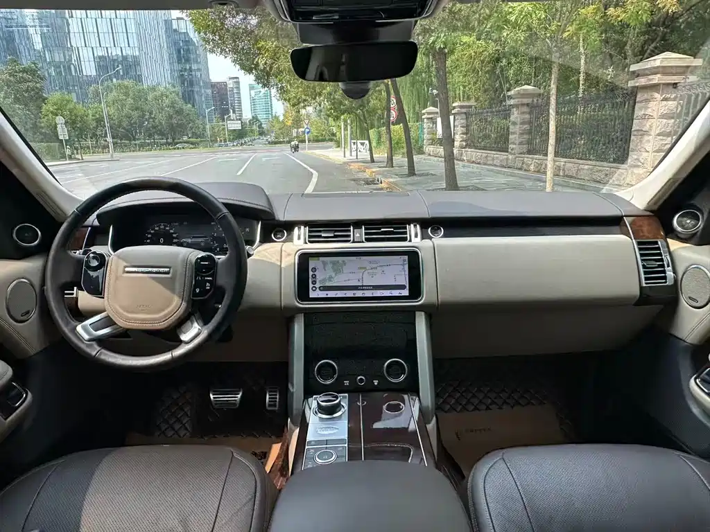 Land Rover Range Rover — миниатюра 20