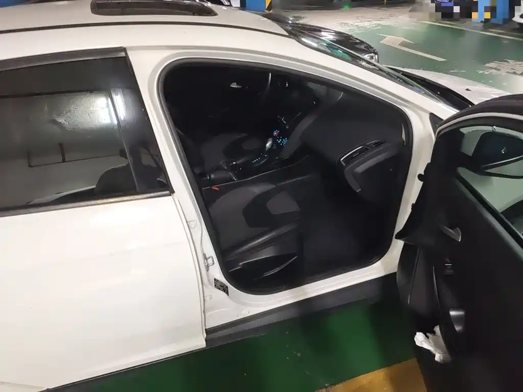 Ford Focus — миниатюра 19