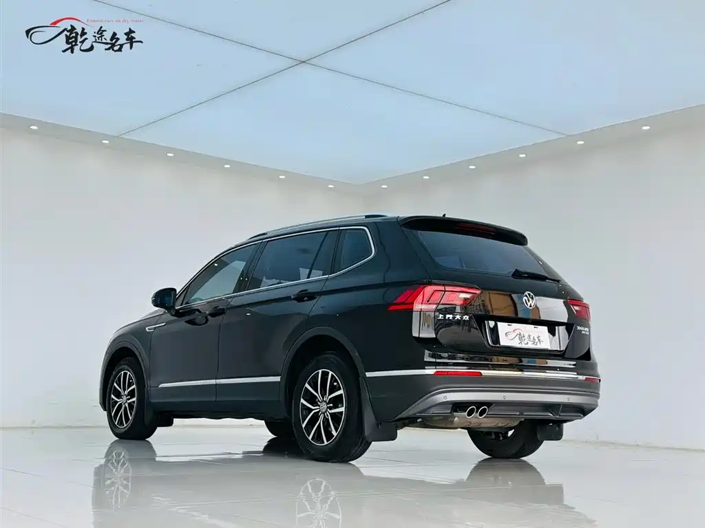 Volkswagen Tiguan L L 2018 330TSI AT Luxury