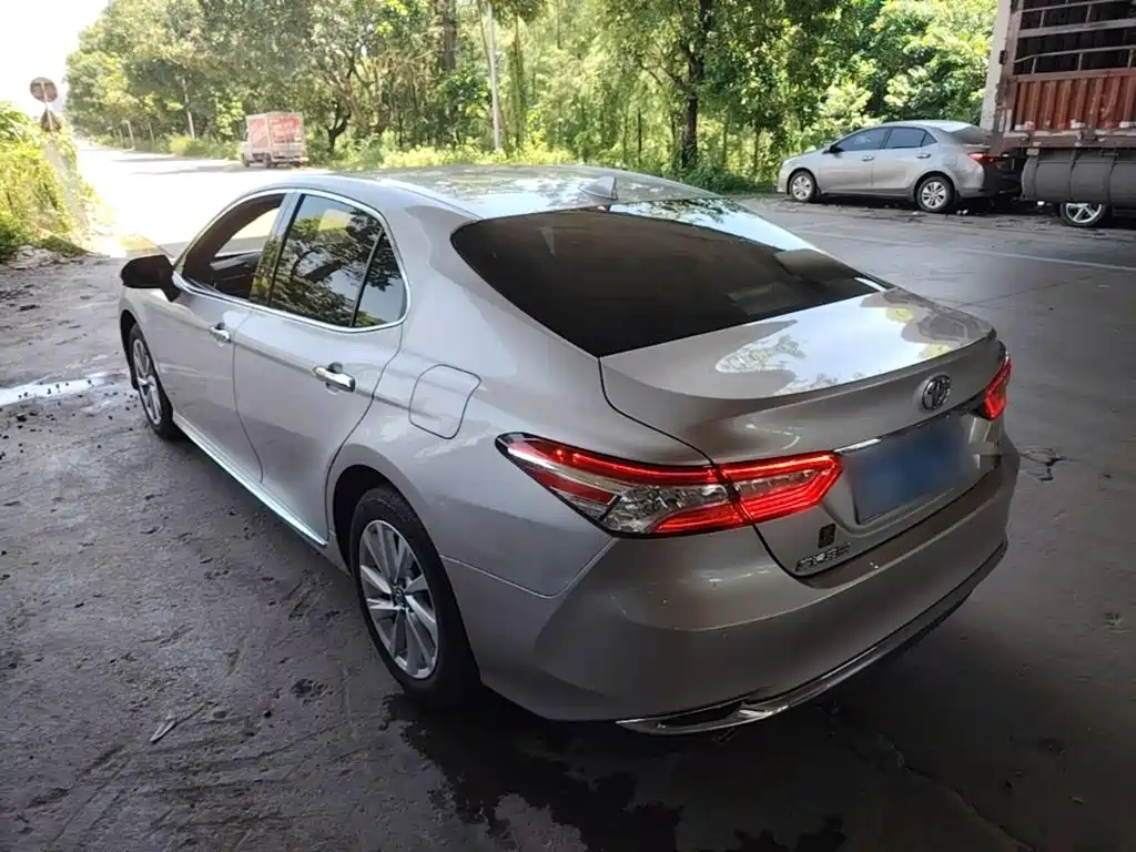 Toyota Camry 2023 2.0G Luxury